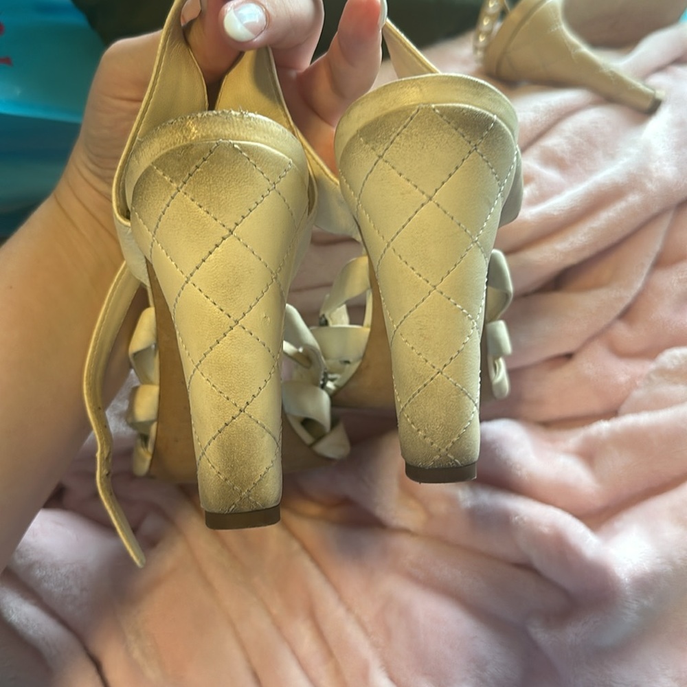 Chanel heels - Picture 7 of 9
